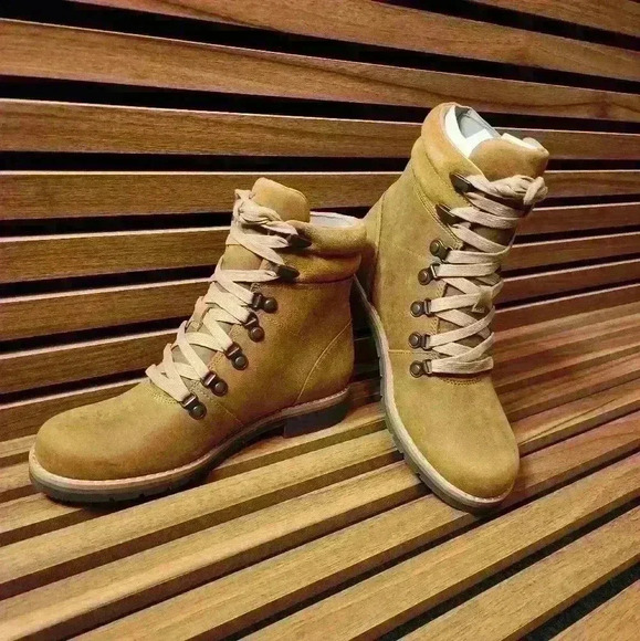 Chaco Women's Catalina Explorer Ankle Boots - SZ 6.5 - New In Box - Picture 3 of 8